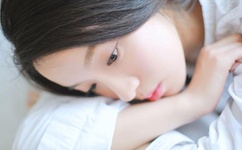 办公室桌子做剧烈运动打扑克